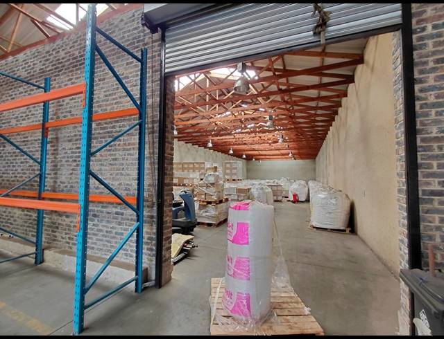 659M² WAREHOUSE TO LET IN POMONA